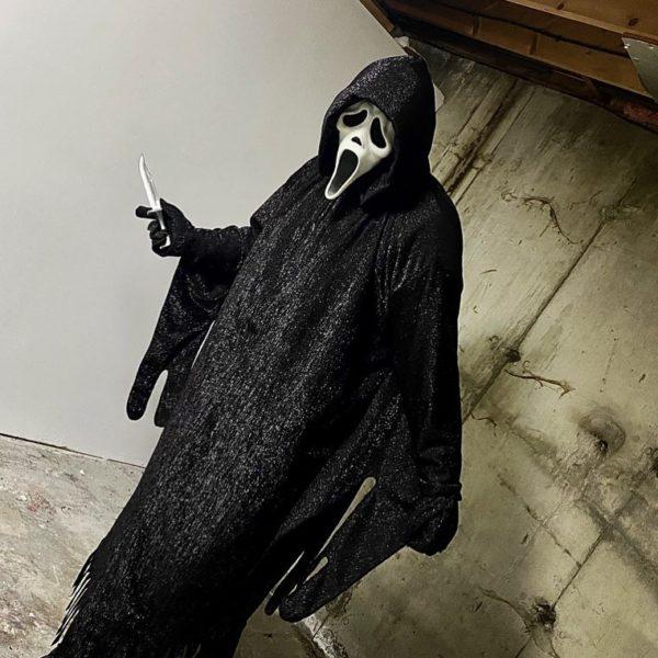 Ghostface Costume Ideas | DIY Scream Cosplay [Authentic Mask]
